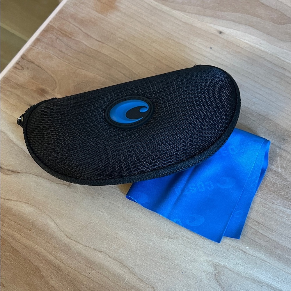 Costa Black Case with Vibrant Blue Cloth